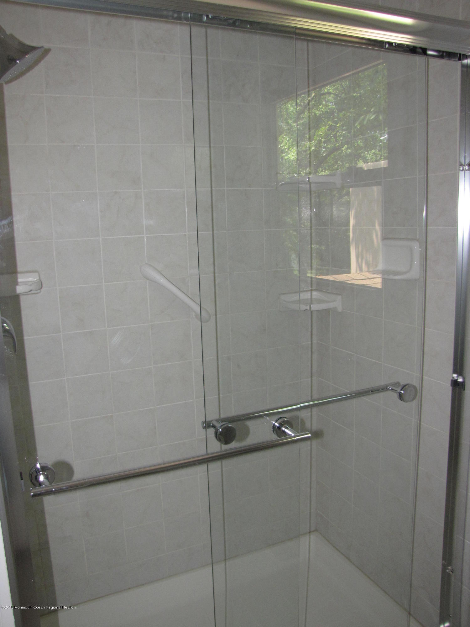 6 Hastings Road Marlboro, NJ 07746 - Photo 27 of 38 065