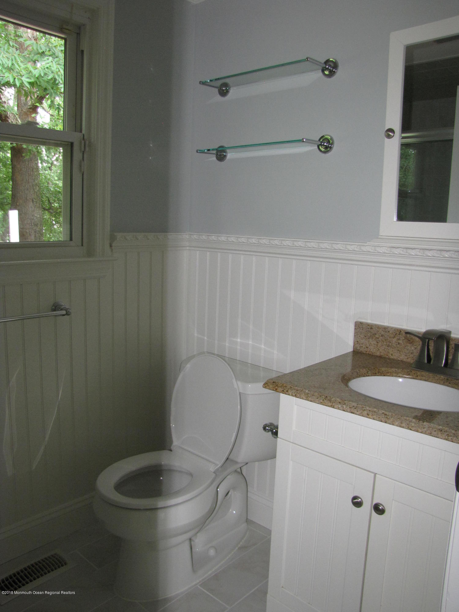 6 Hastings Road Marlboro, NJ 07746 - Photo 28 of 38 061