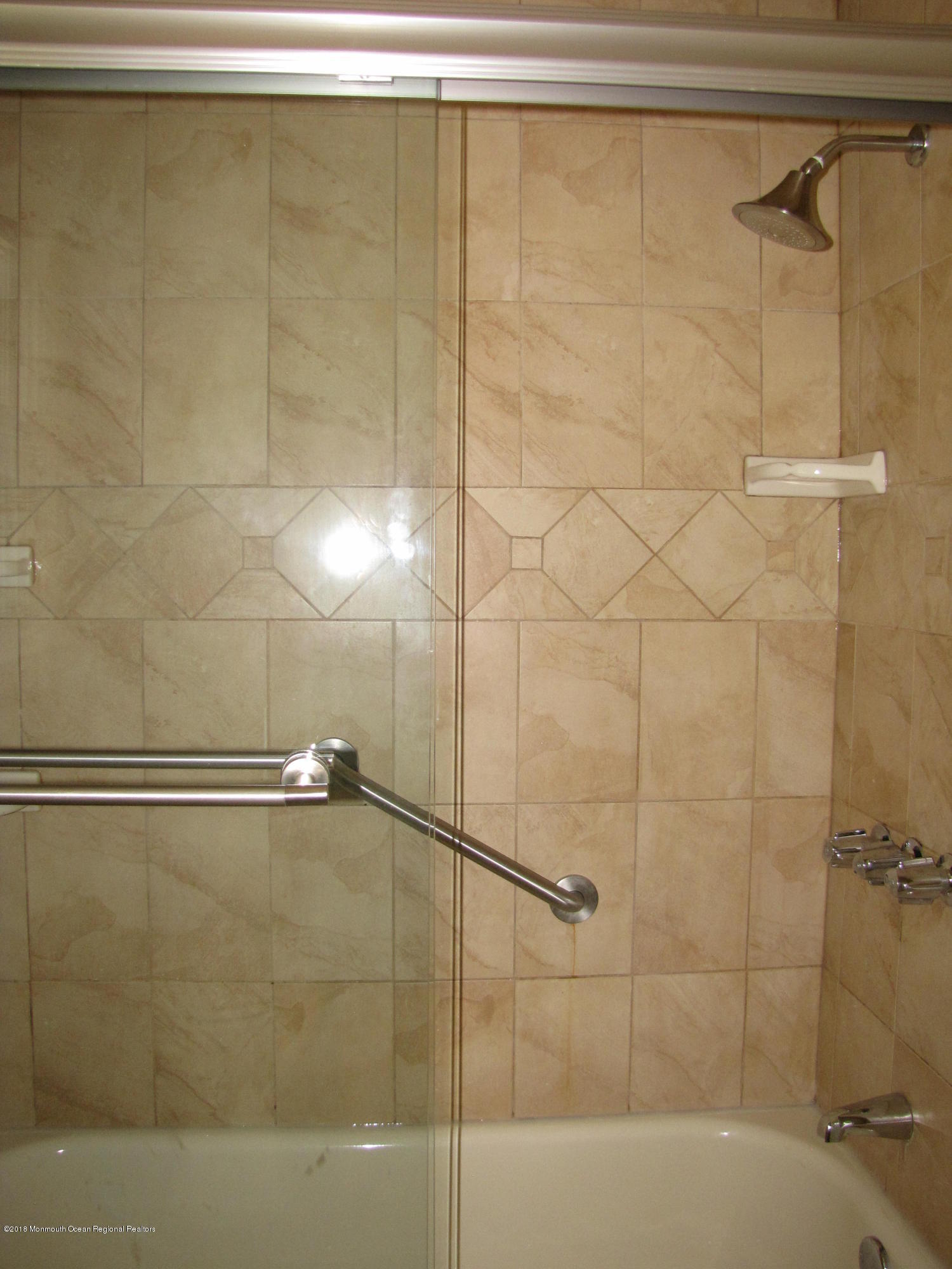 6 Hastings Road Marlboro, NJ 07746 - Photo 34 of 38 051