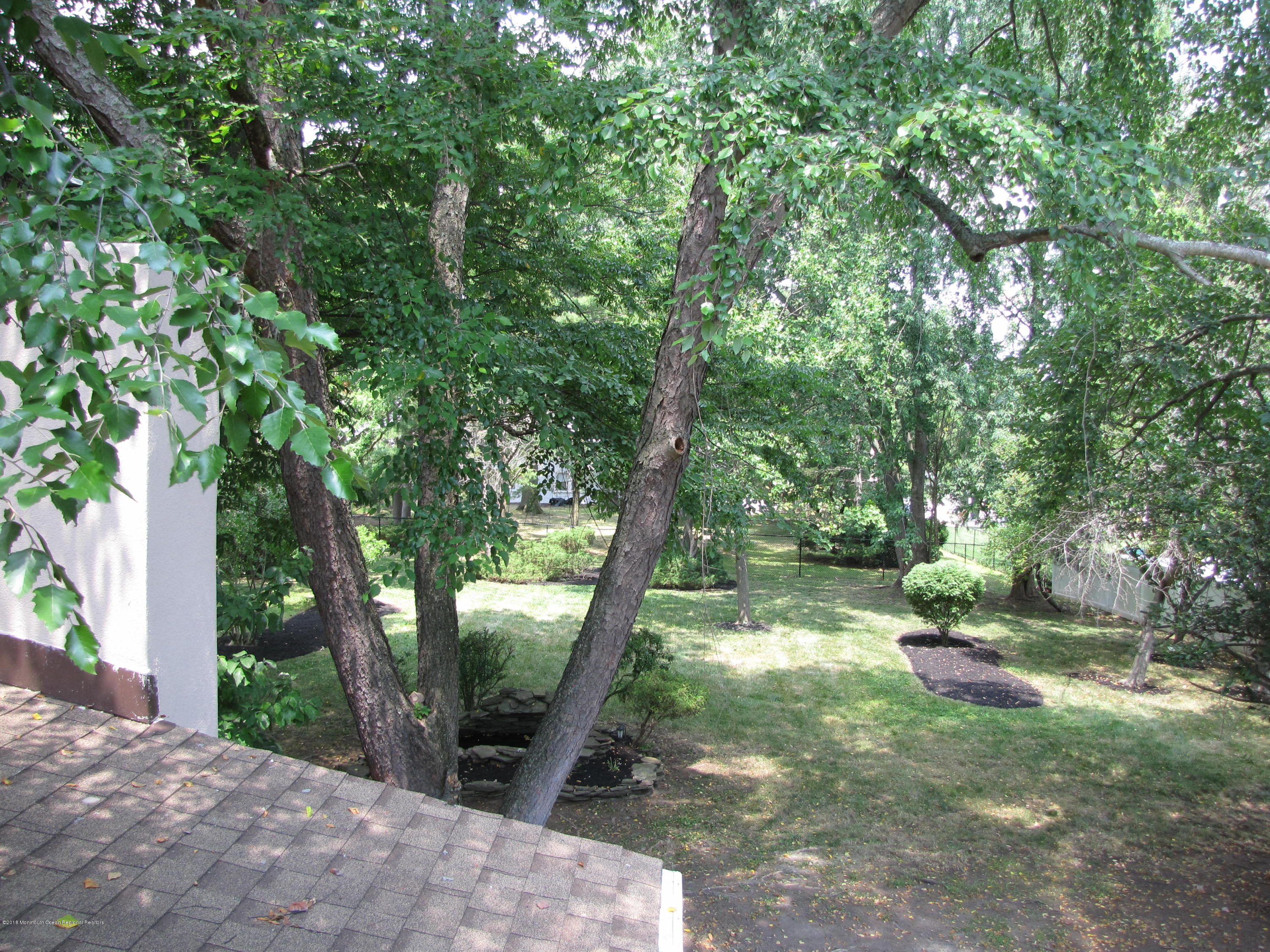 6 Hastings Road Marlboro, NJ 07746 - Photo 38 of 38 066