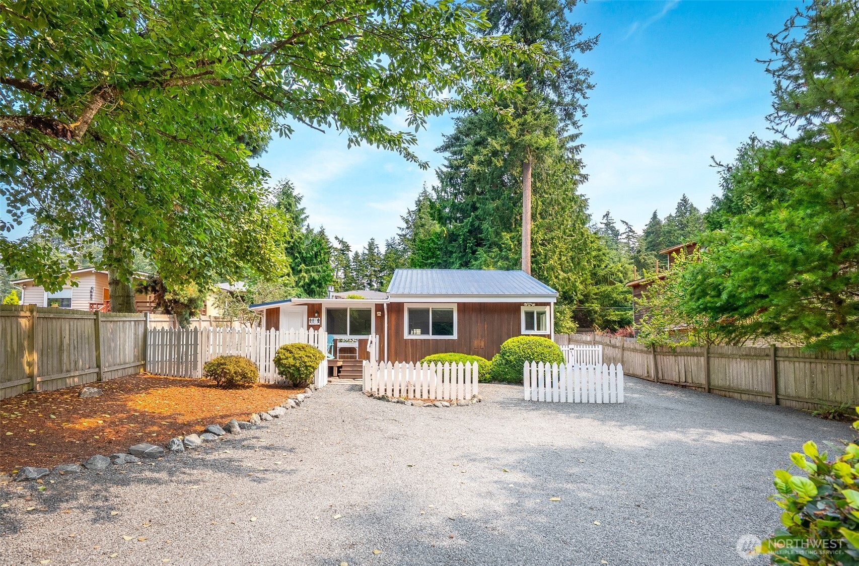 5905 Fish Road Freeland, WA 98249 - Photo 2 of 26 Gallery Image 2