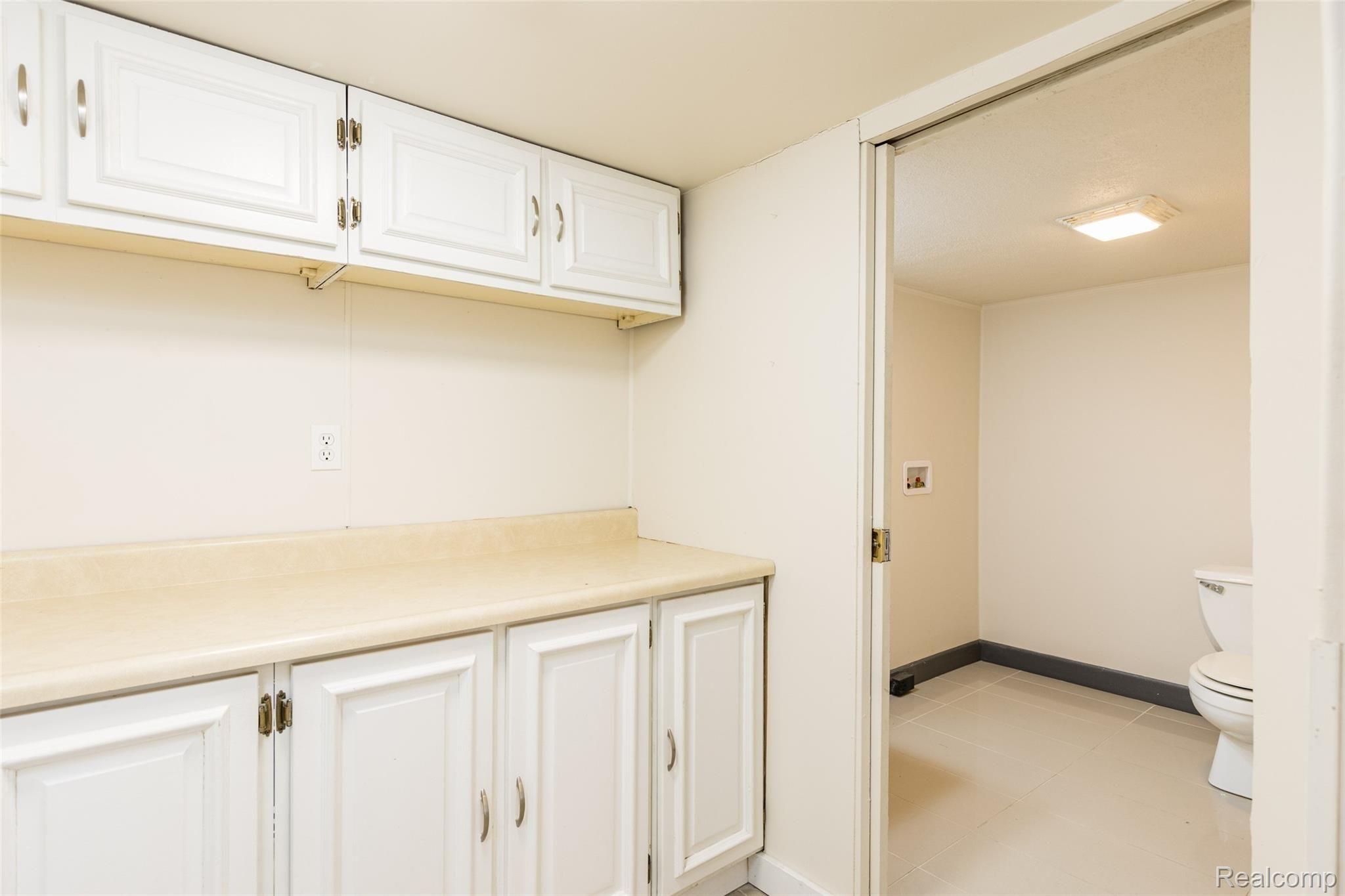 2124 Belsay Road Burton, MI 48519 - Photo 10 of 27 2124 Belsay Rd-10.jpg