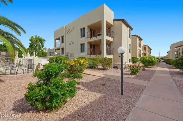 $185,000 | 5518 East Lindstrom Lane, Unit 3012, Mesa, AZ 85215