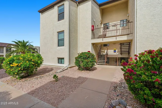 $185,000 | 5518 East Lindstrom Lane, Unit 3012, Mesa, AZ 85215