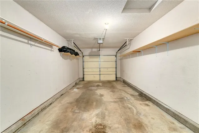 $200,000 | 722 Southeast 13 Street, Lee's Summit, MO 64081