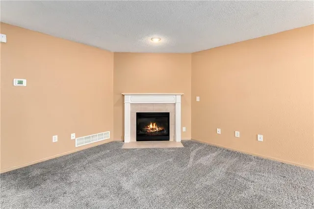 $200,000 | 722 Southeast 13 Street, Lee's Summit, MO 64081