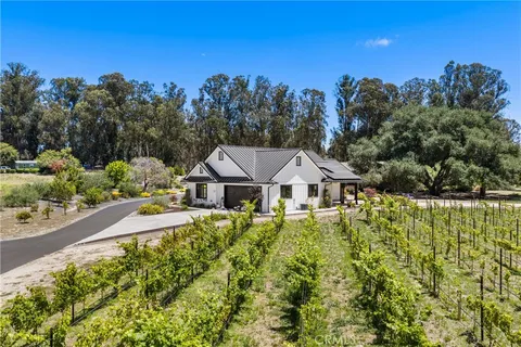 $3,100,000 | 535 Stanton Street, Arroyo Grande, CA 93420