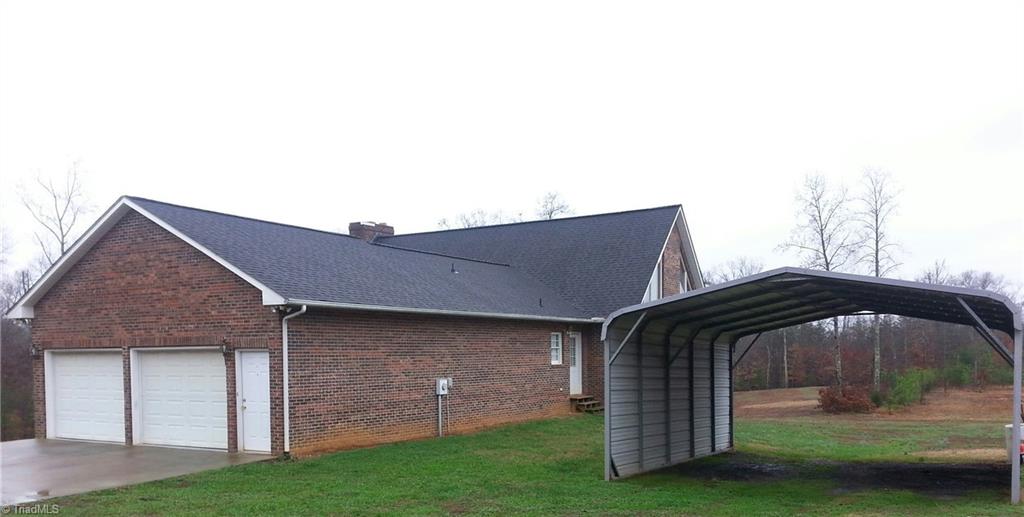820 Barnes Road Eden, NC 27288 - Photo 4 of 12 Gallery Image 4