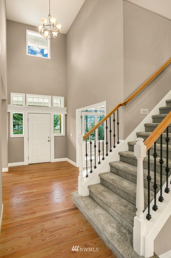 2008 Elma Place Northeast Renton, WA 98059 - Photo 11 of 19