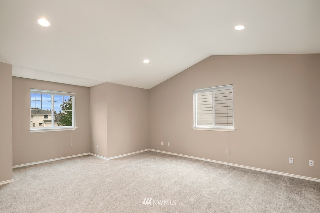 2008 Elma Place Northeast Renton, WA 98059 - Photo 15 of 19