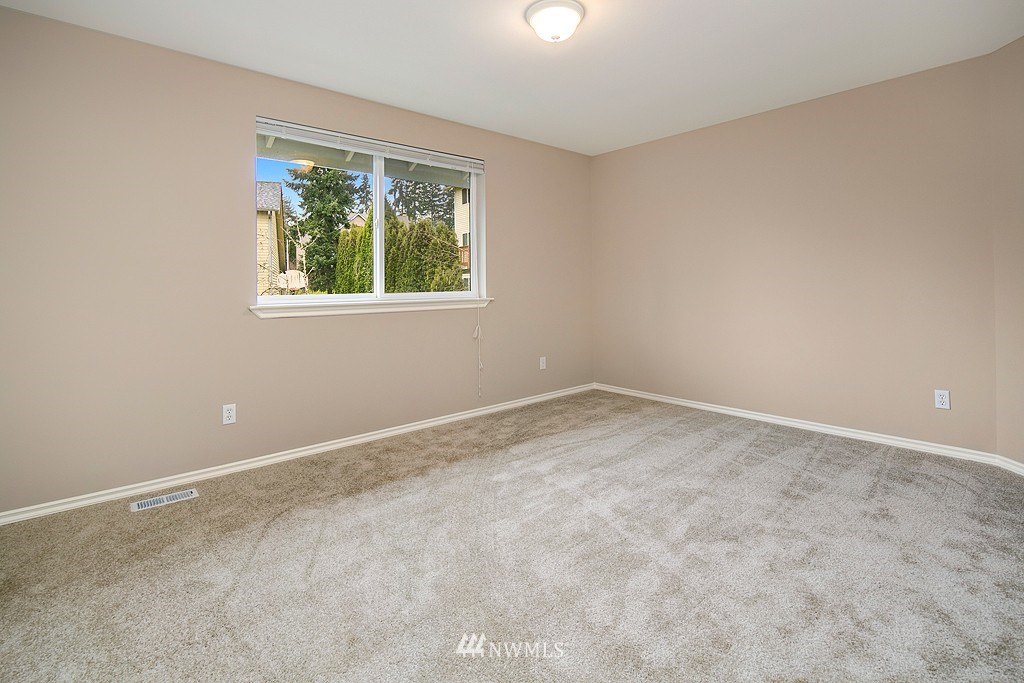 2008 Elma Place Northeast Renton, WA 98059 - Photo 17 of 19