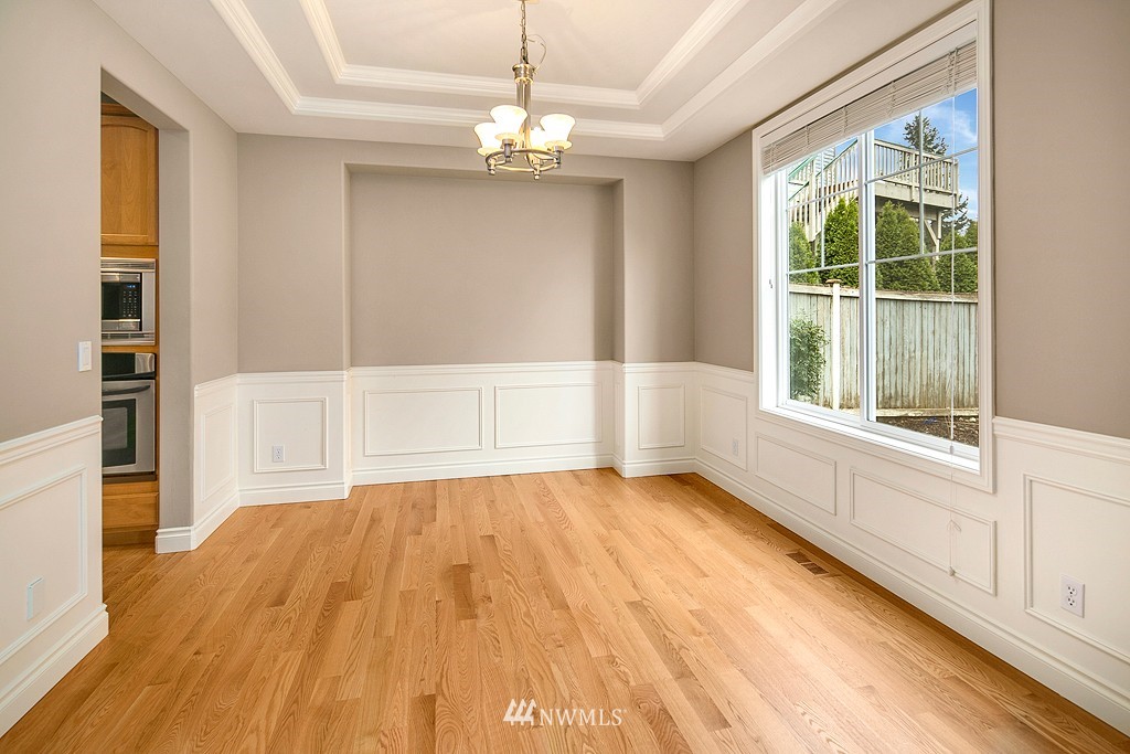 2008 Elma Place Northeast Renton, WA 98059 - Photo 4 of 19