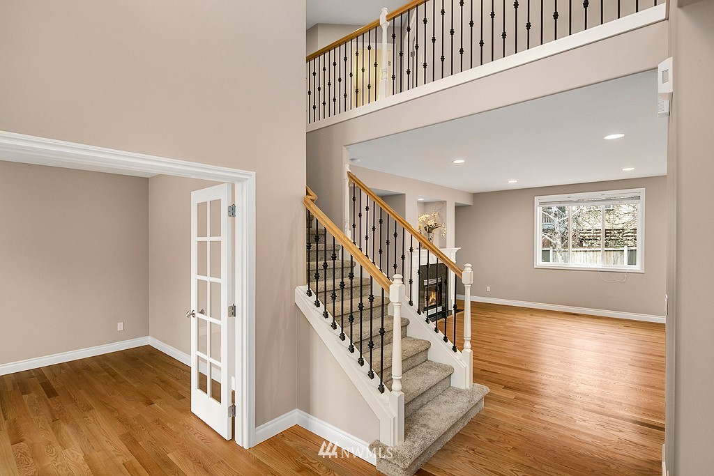 2008 Elma Place Northeast Renton, WA 98059 - Photo 10 of 19