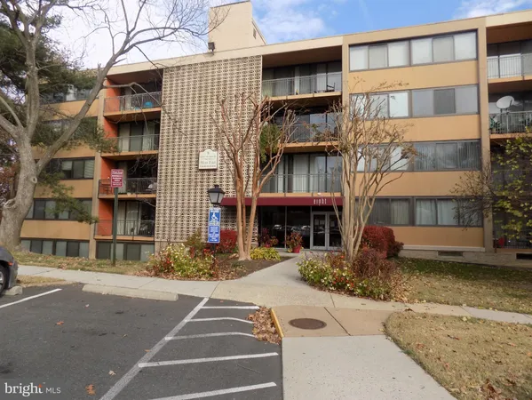 $2,300 | 8 South Van Dorn Street, Unit 401, Alexandria, VA 22304