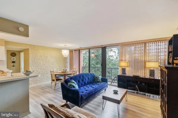 $2,300 | 8 South Van Dorn Street, Unit 401, Alexandria, VA 22304