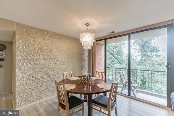 $2,300 | 8 South Van Dorn Street, Unit 401, Alexandria, VA 22304