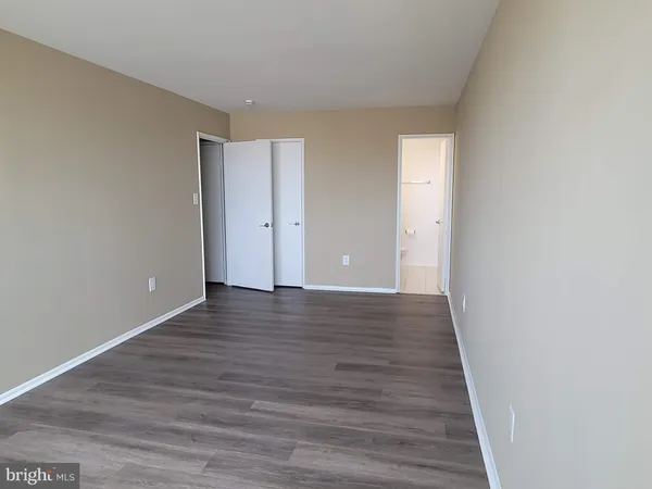 $2,300 | 8 South Van Dorn Street, Unit 401, Alexandria, VA 22304