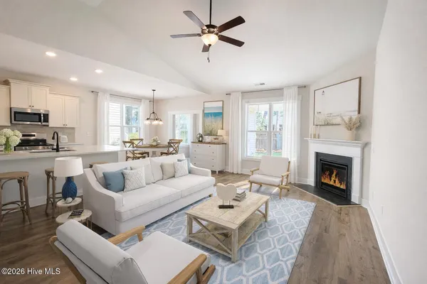 $465,520 | 55 North Bandwheel Way, Hampstead, NC 28443