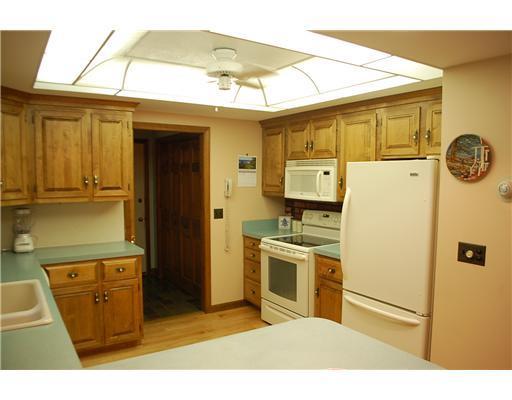 319 Beech Ridge Road Scarborough, ME 04074 - Photo 11 of 25 Kitchen.