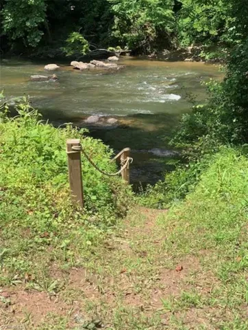 $199,500 | 1175 Mabe Drive, Danbury, NC 27016