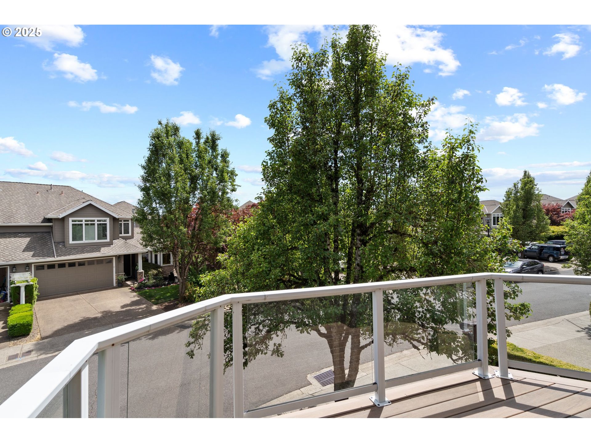 1925 Hall Street West Linn, OR 97068 - Photo 13 of 28 a view of a balcony with wooden floor and fence