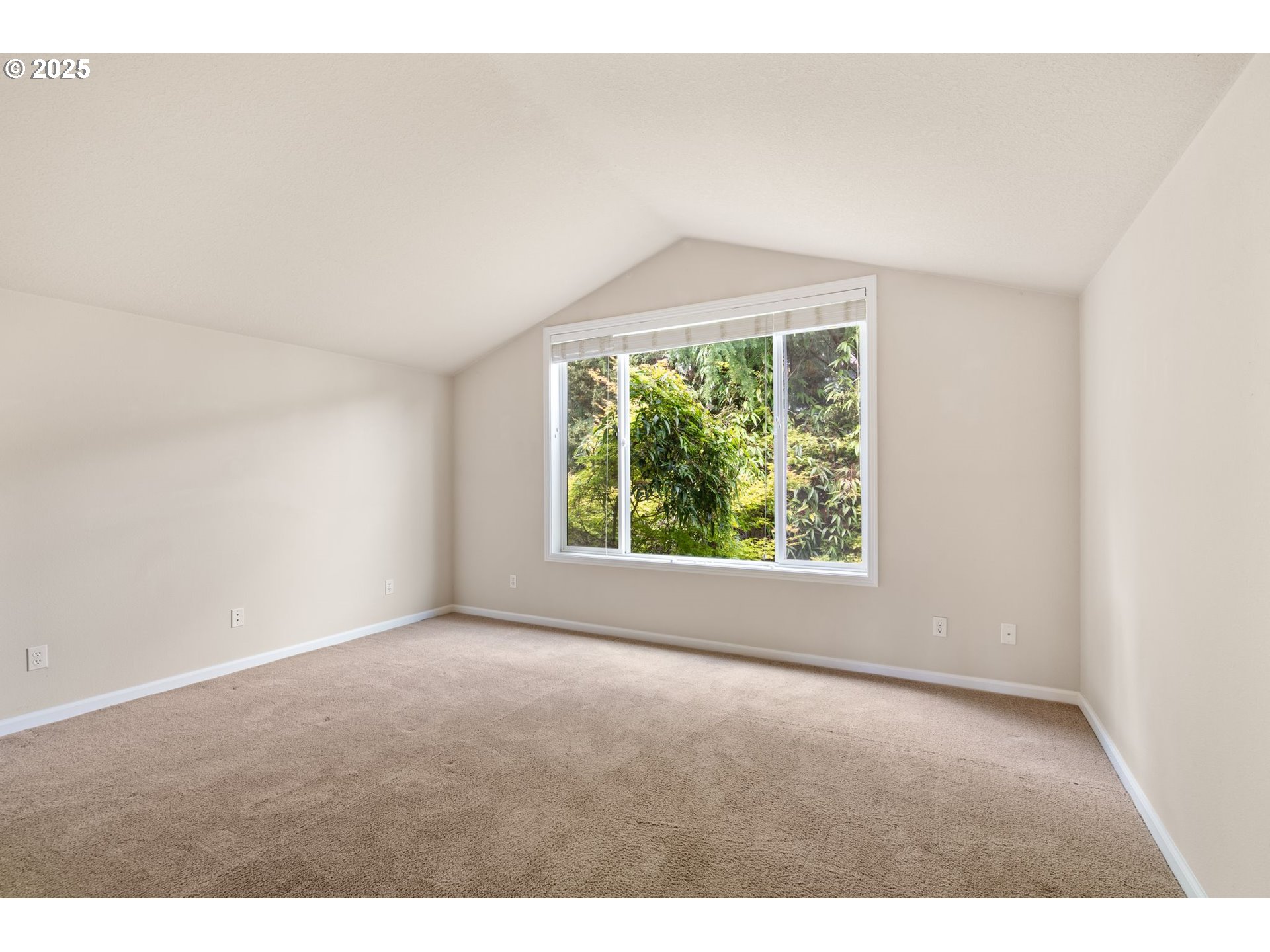 1925 Hall Street West Linn, OR 97068 - Photo 16 of 28 a view of a room that has a window in it