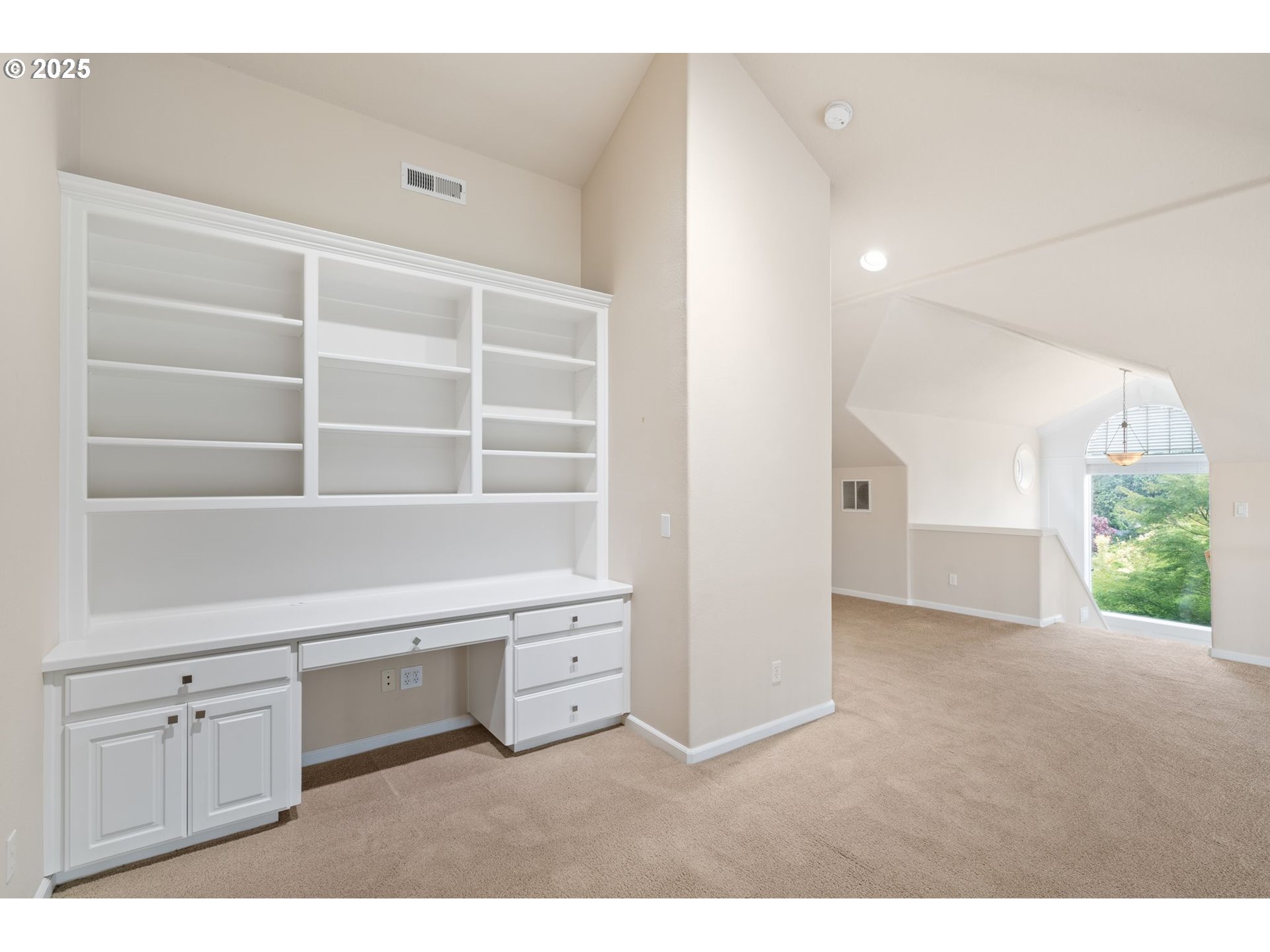 1925 Hall Street West Linn, OR 97068 - Photo 25 of 28 a view of an empty room with a window