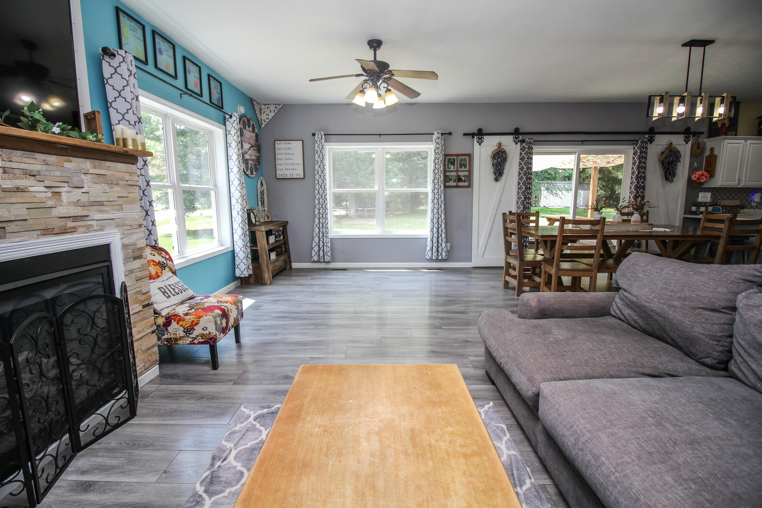 56056 Truman Drive Three Rivers, MI 49093 - Photo 19 of 57 Living Room