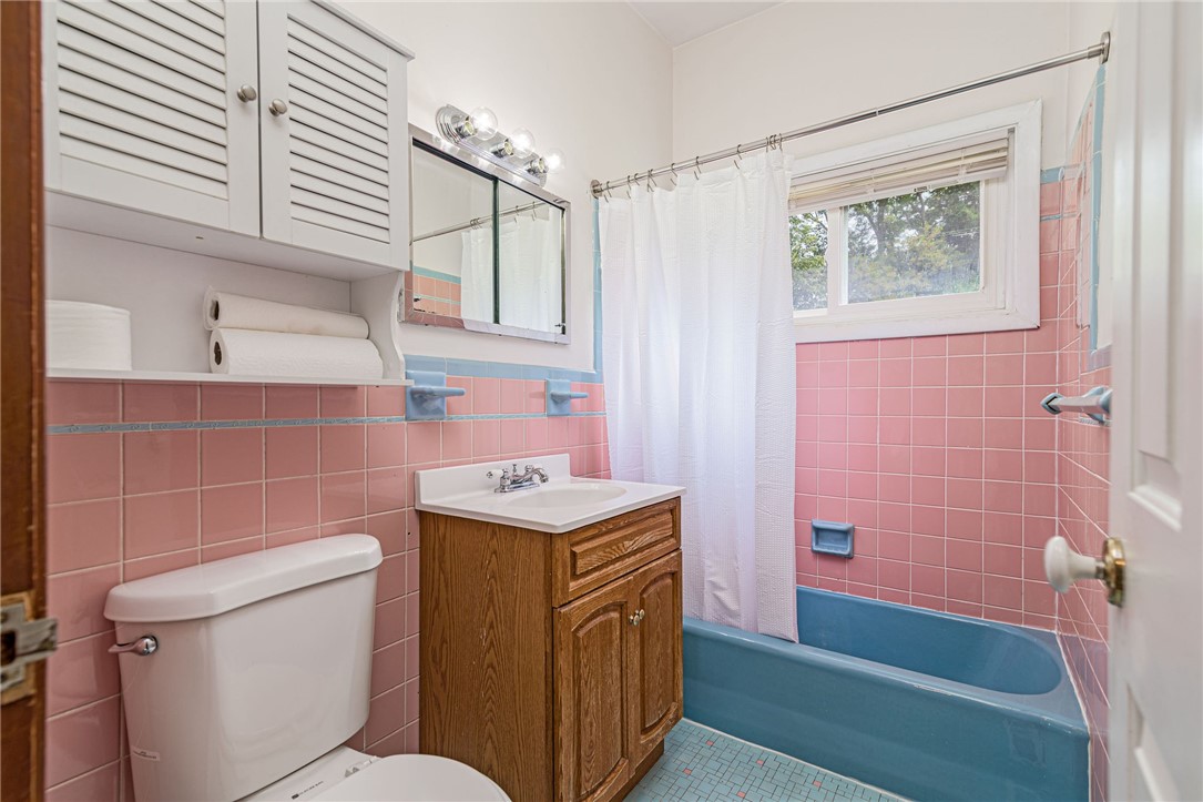 7 Stuart Street Westerly, RI 02891 - Photo 21 of 44