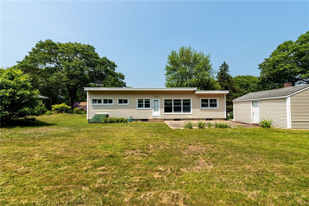 7 Stuart Street Westerly, RI 02891 - Photo 31 of 44