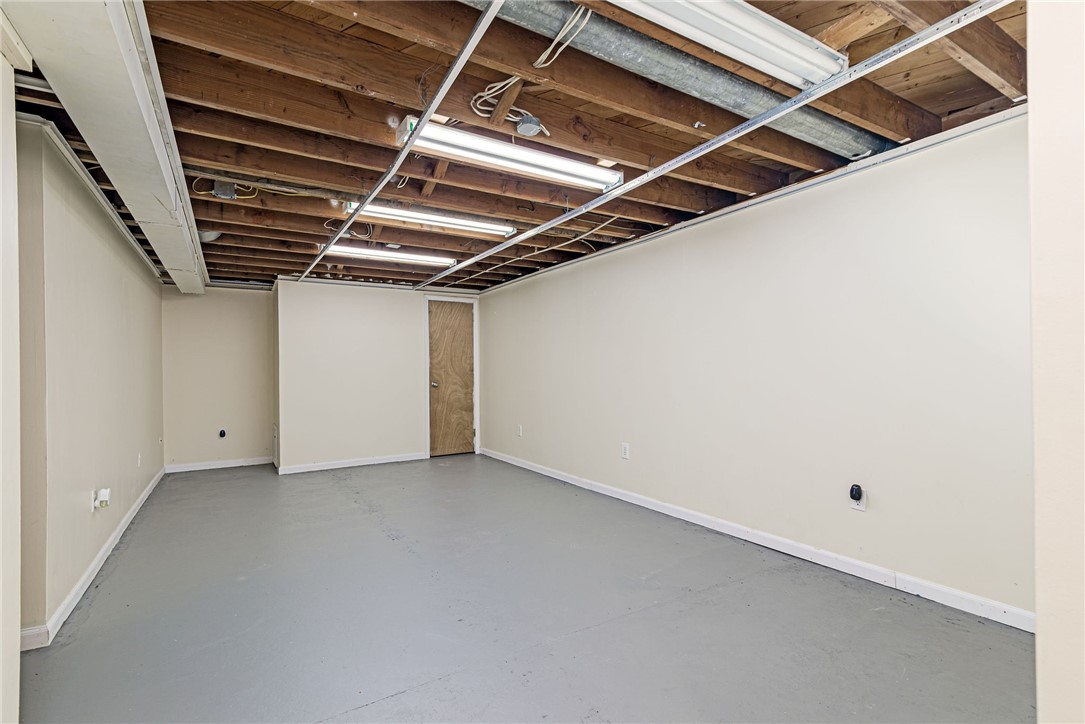 7 Stuart Street Westerly, RI 02891 - Photo 35 of 44 Potential Family/game room