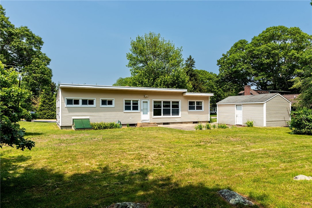 7 Stuart Street Westerly, RI 02891 - Photo 5 of 44