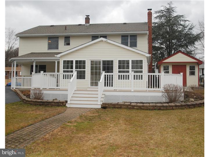 2215 Weir Road Aston, PA 19014 - Photo 2 of 25 Exterior Back
