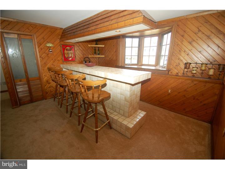 2215 Weir Road Aston, PA 19014 - Photo 16 of 25 Family Room