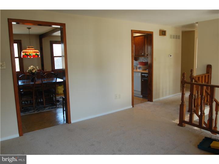 2215 Weir Road Aston, PA 19014 - Photo 4 of 25