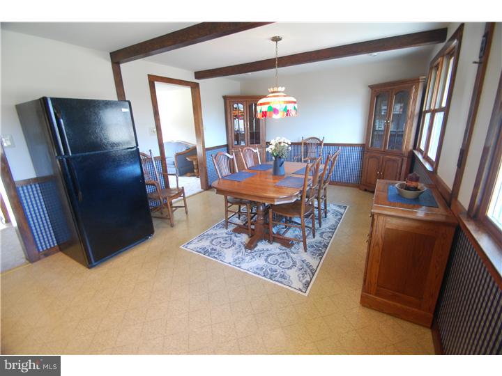 2215 Weir Road Aston, PA 19014 - Photo 7 of 25 Kitchen