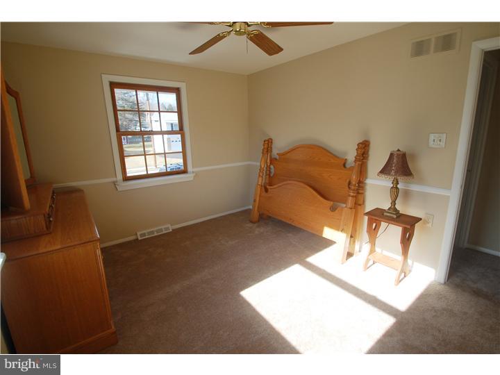 2215 Weir Road Aston, PA 19014 - Photo 9 of 25 Bedroom 2