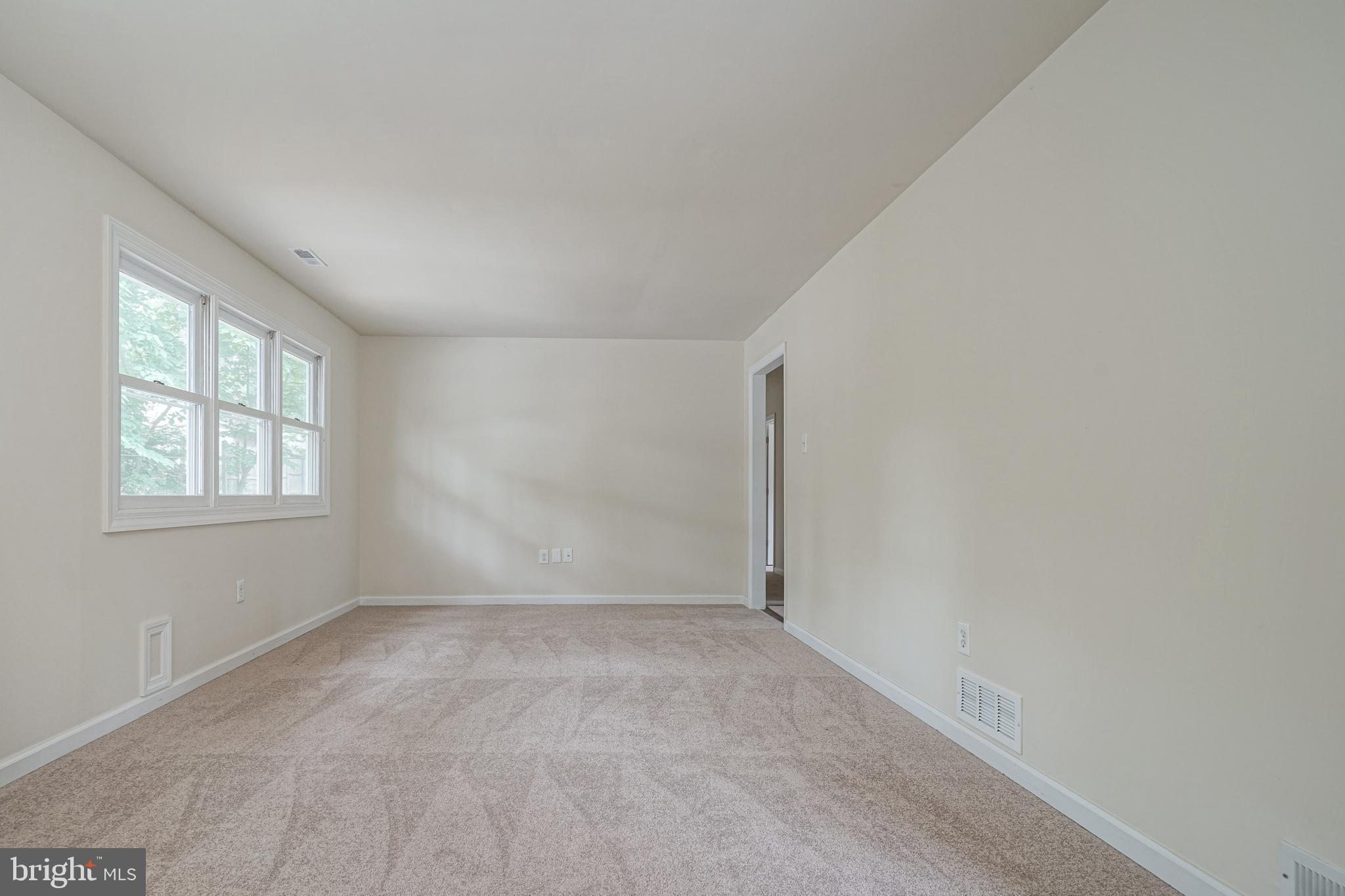321 Balsam Road Williamstown, NJ 08094 - Photo 6 of 34 Gallery Image 6