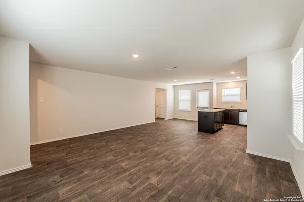 $1,745 | 1006 Western Whipbird, San Antonio, TX 78253