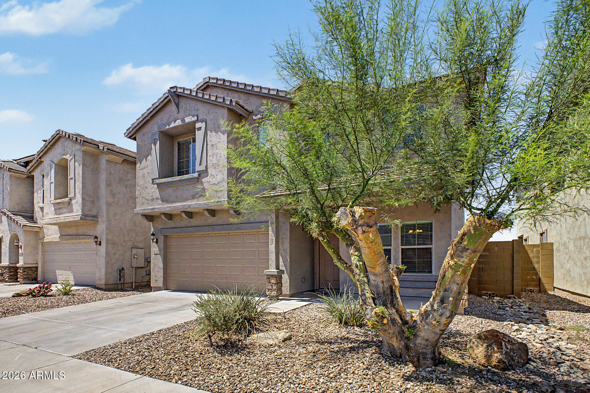 2042 West Davis Road Phoenix, AZ 85023 - Photo 6 of 59 6 - Davis