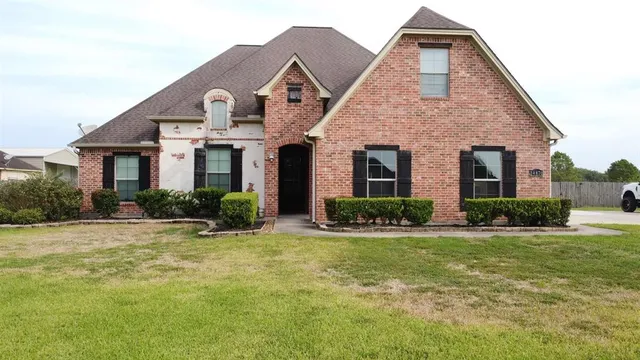 $379,900 | 14870 Lisa Lane, Beaumont, TX 77713