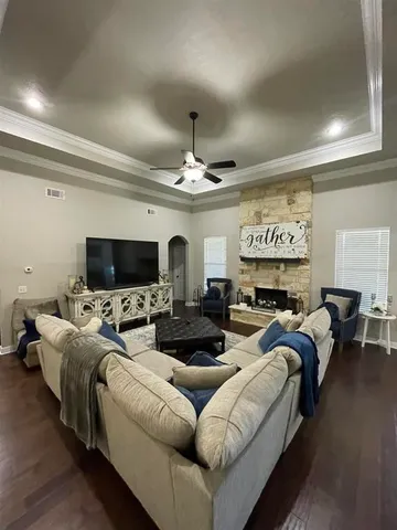 $379,900 | 14870 Lisa Lane, Beaumont, TX 77713