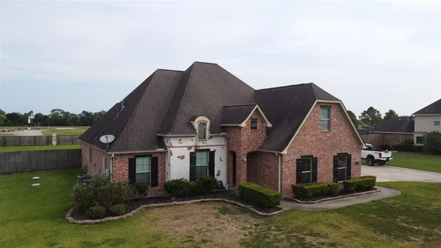$379,900 | 14870 Lisa Lane, Beaumont, TX 77713