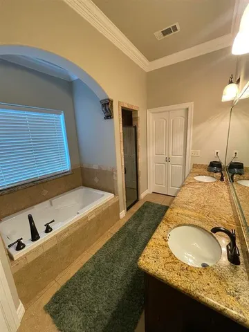 $379,900 | 14870 Lisa Lane, Beaumont, TX 77713