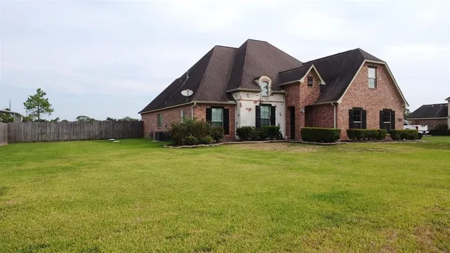 $379,900 | 14870 Lisa Lane, Beaumont, TX 77713