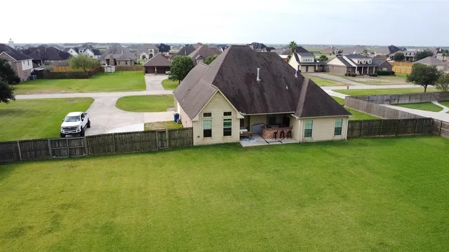 $379,900 | 14870 Lisa Lane, Beaumont, TX 77713