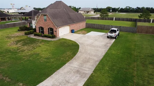 $379,900 | 14870 Lisa Lane, Beaumont, TX 77713