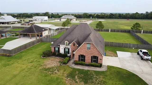 $379,900 | 14870 Lisa Lane, Beaumont, TX 77713