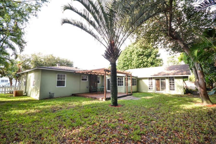 257 Bunker Ranch Road West Palm Beach, FL 33405 - Photo 12 of 13 Backyard