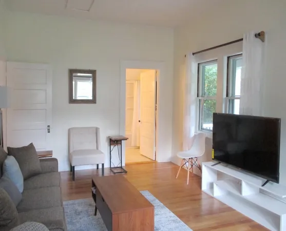 $1,500 | 38 Berkley Street, Unit B, Bethlehem, NH 03574